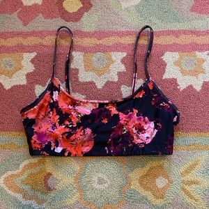 Fabletics sports bra